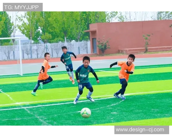 小学生快乐足球游戏大集合让孩子们在运动中享受乐趣与友谊